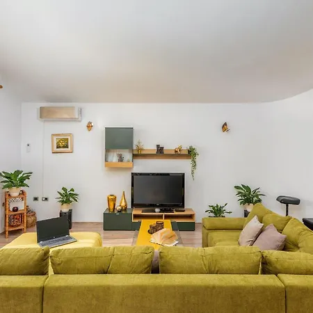 Holiday home Ostone Pula